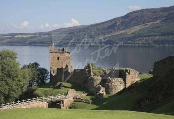 Urquhart Castle & Loch Ness 2 Postcard (H Std CB)