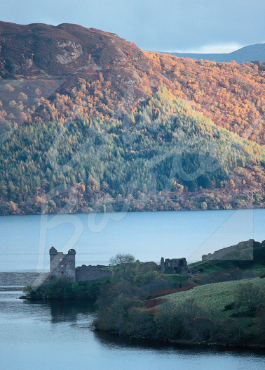 Urquhart Castle & Loch Ness, Highlands Magnet