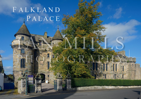 Falkland Palace Magnet
