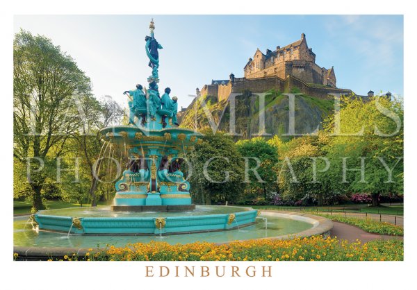 Edinburgh Castle & Ross Fountain Postcard